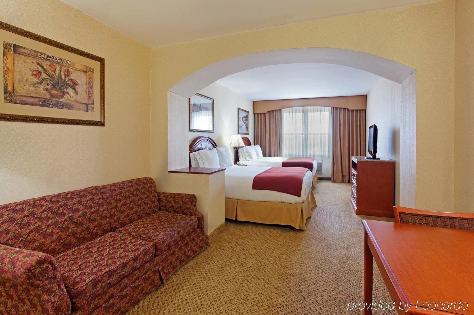 Holiday Inn Express Mystic, An Ihg Hotel Номер фото